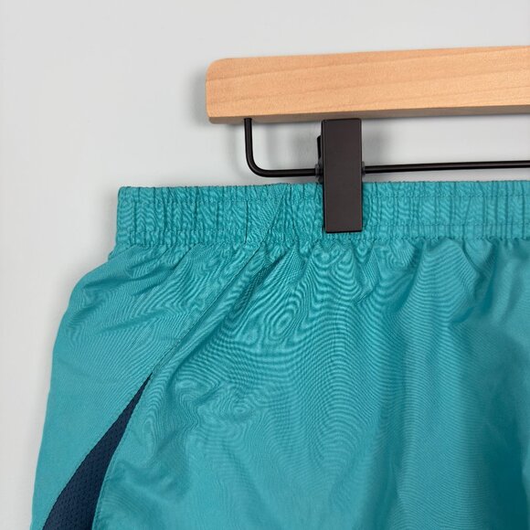 Nike Women's Tempo Run Short, Size L - Picture 3 of 6